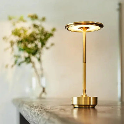 HaloCurve | Elegant look modern table lamp