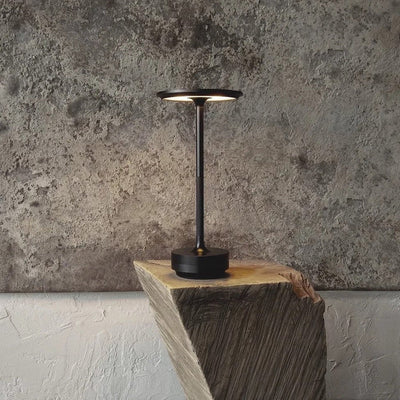 HaloCurve | Elegant look modern table lamp