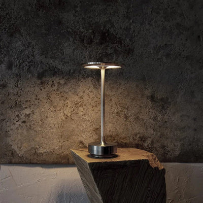 HaloCurve | Elegant look modern table lamp