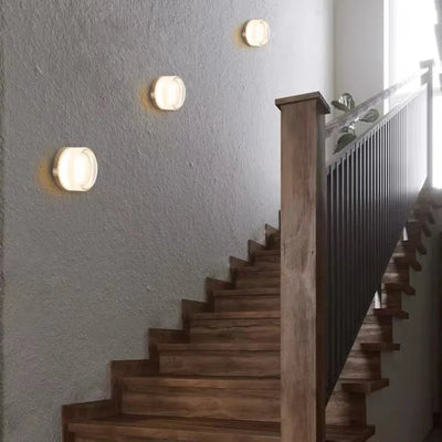 Solara | Modern Round Wall Lighting