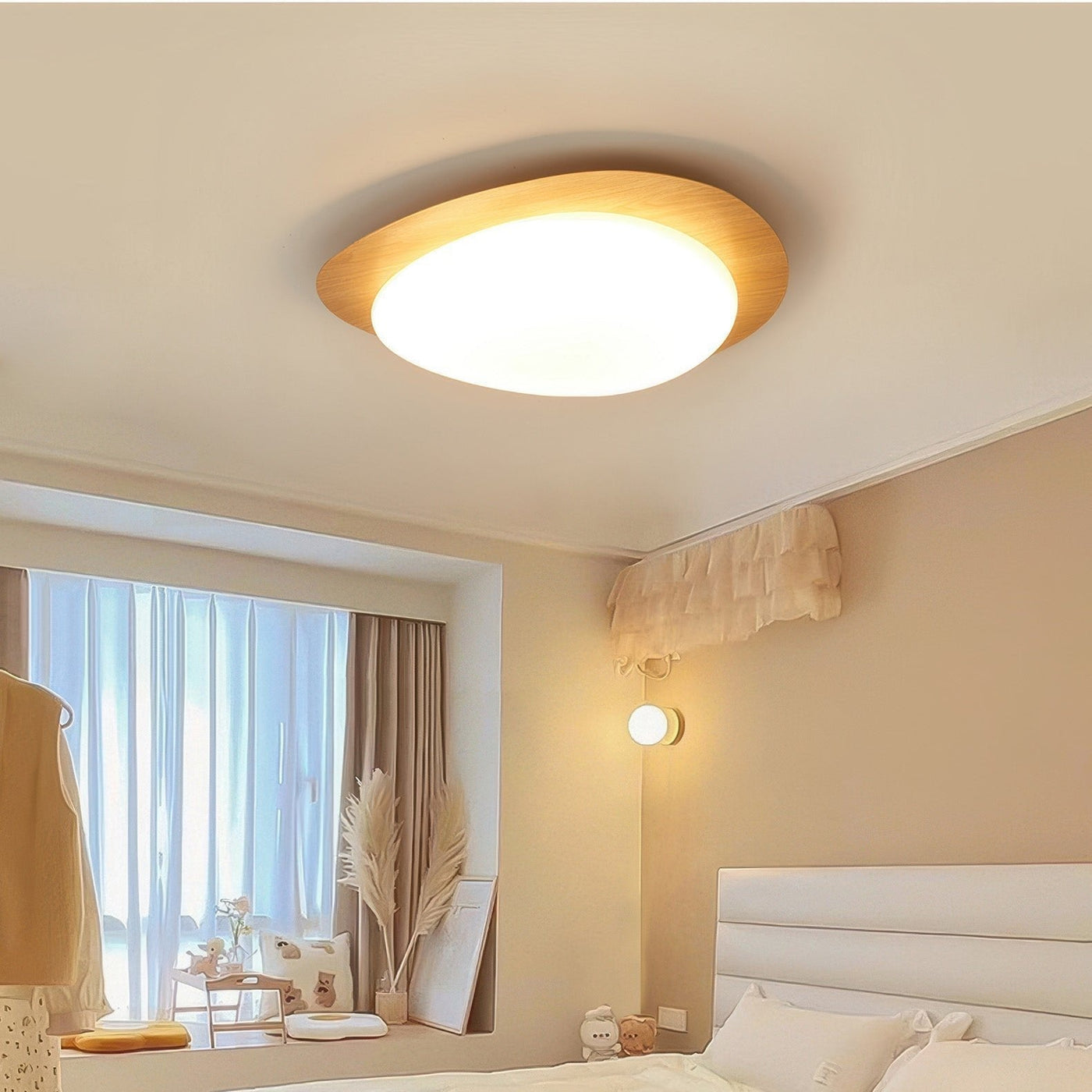 LustrePath | Modern wood grain ceiling light | Lamp Lounge