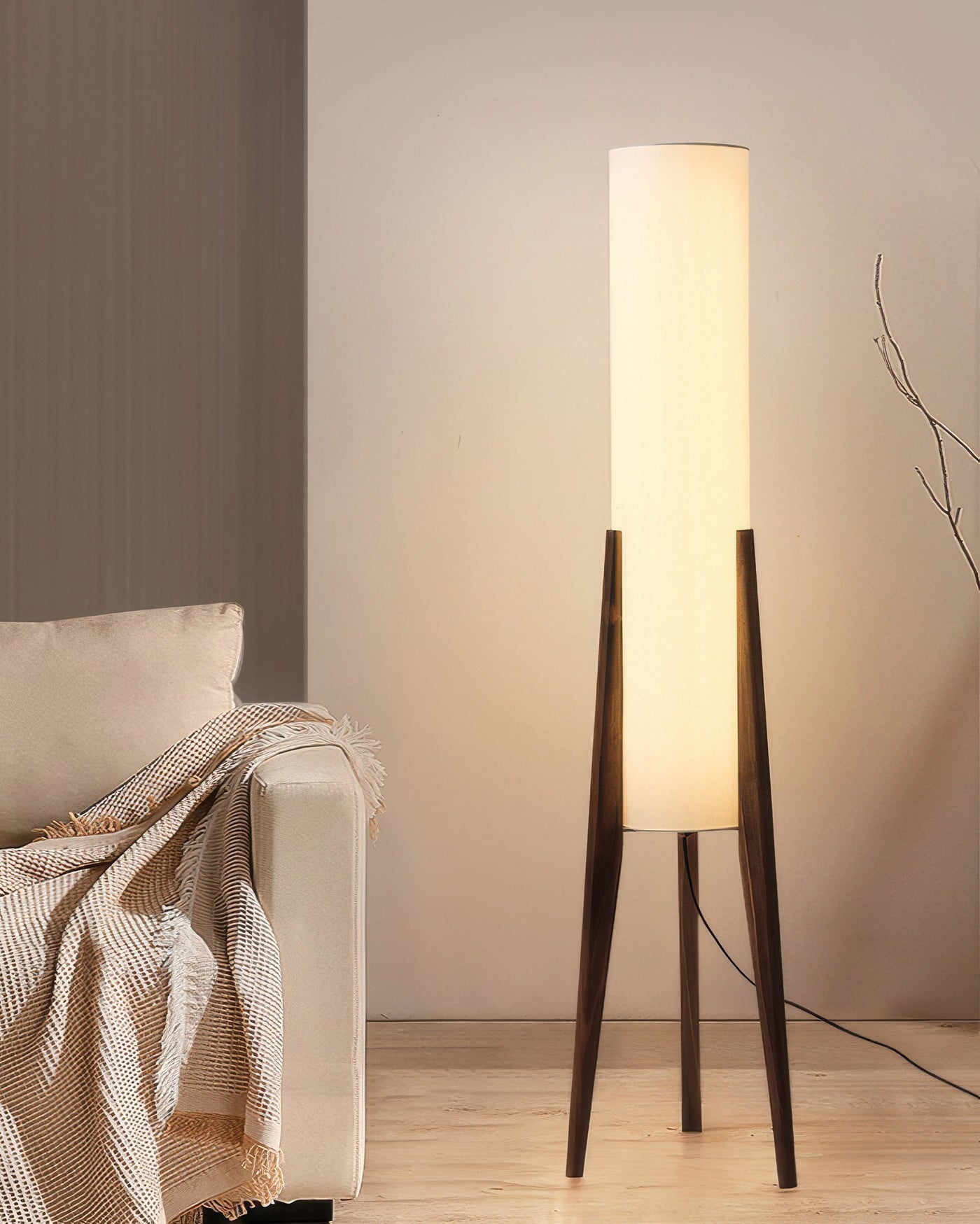 BeamEssence | Stylish Walnut floor lamp | Lamp Lounge