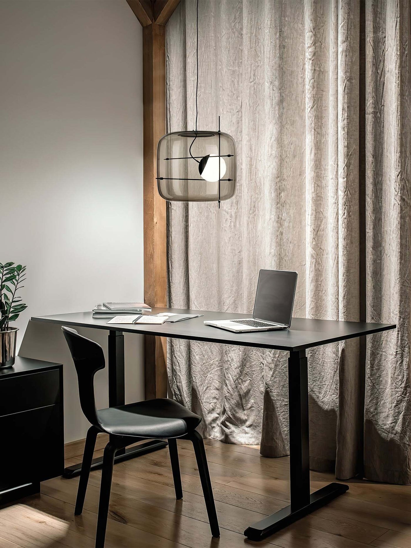 ShineVertex | Plot glass pendant light | Lamp Lounge