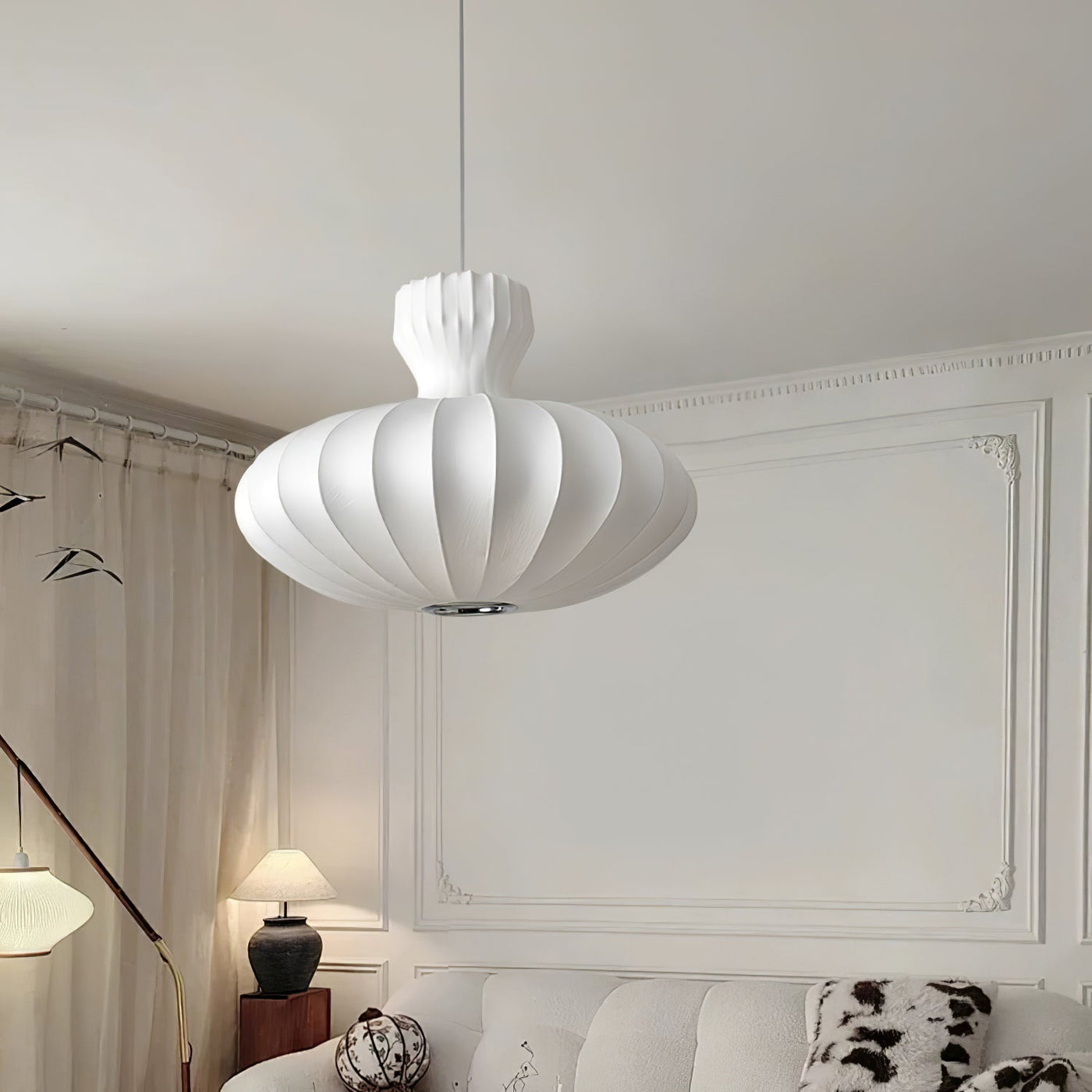 HaloDrift | Stylish Bella Bloom pendant light | Lamp Lounge