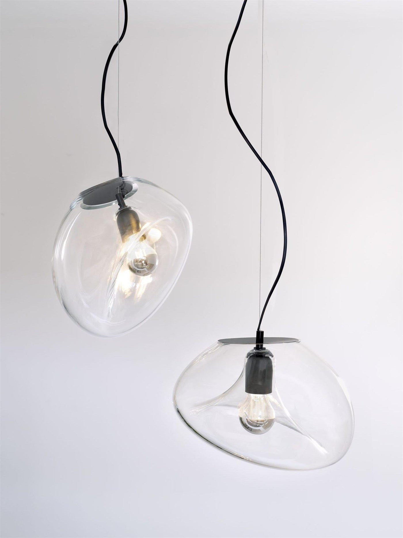 LumeFlux | Hanging water drop pendant light | Lamp Lounge
